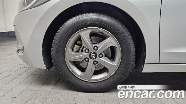 Hyundai Avante AD 1.6 e-VGT Smart, 2018 все фото