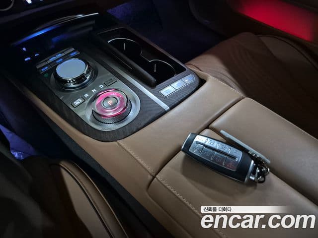 Genesis G80 (RG3) бензин 2.5 турбо AWD, 2023 10