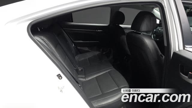 Hyundai Avante AD Special, 2017 12