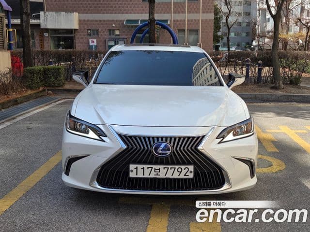 Lexus ES300h 7세대 Luxury Plus, 2021 1