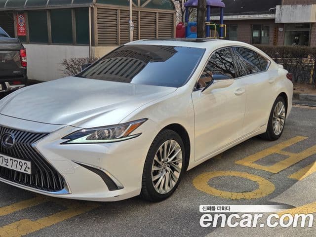 Lexus ES300h 7세대 Luxury Plus, 2021 3