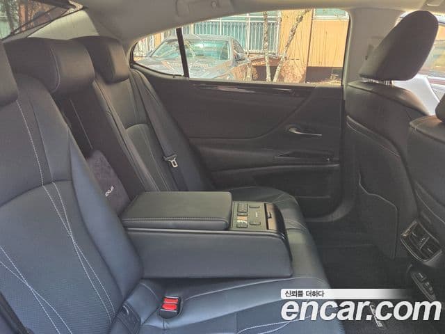 Lexus ES300h 7세대 Luxury Plus, 2021 12