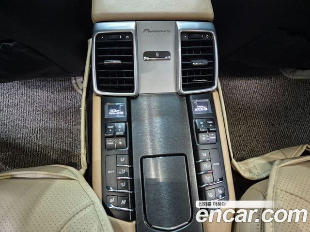 Porsche Panamera 970, 2016 15