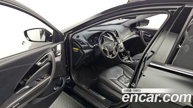 Hyundai Grandeur HG Premium, 2013 11