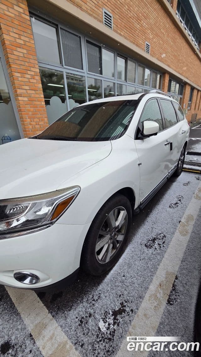 Nissan Pathfinder 4세대, 2014 3
