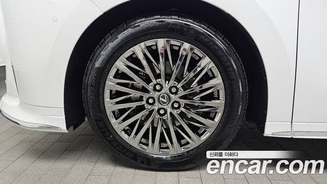 Lexus LM 2세대 Executive, 2025 все фото