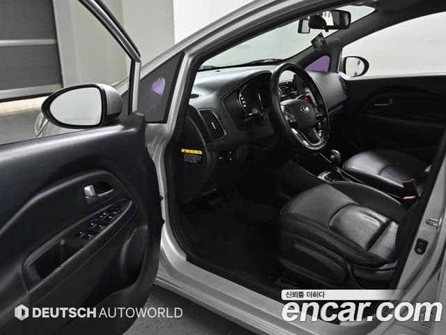 Kia All New Pride Luxury, 2014 11