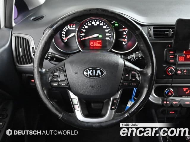 Kia All New Pride Luxury, 2014 13