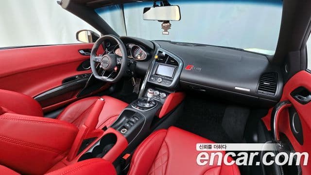 Audi R8 5.2 V10 Spyder, 2011 7