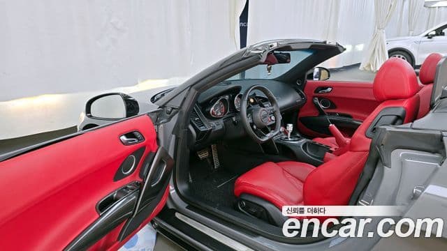 Audi R8 5.2 V10 Spyder, 2011 10