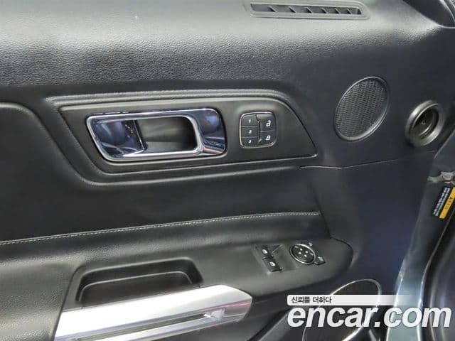 Ford Mustang купе, 2015 14