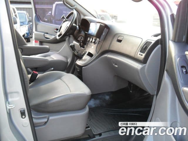 Hyundai Grand Starex CVX Luxury, 2011 10