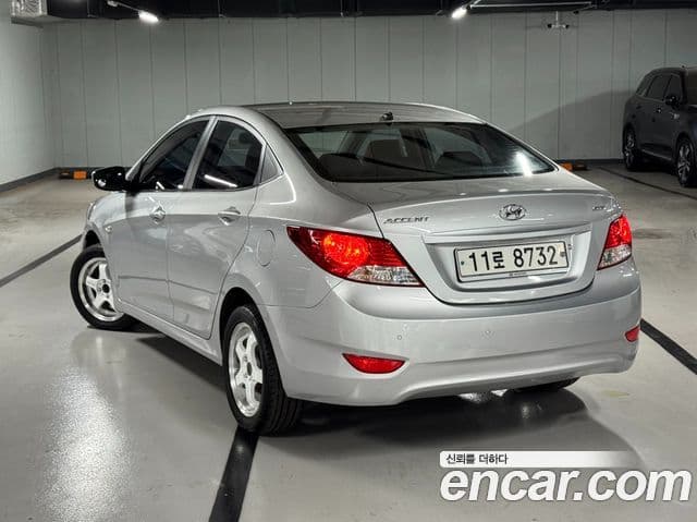Hyundai Accent(новый кузов / новое поколение) Luxury, 2012 2