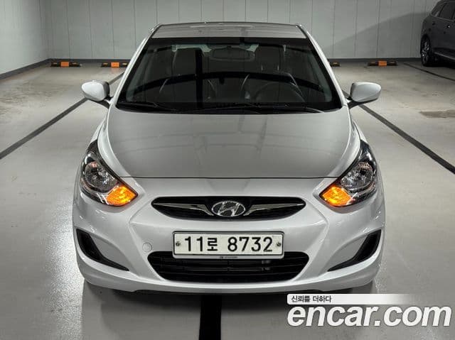 Hyundai Accent(новый кузов / новое поколение) Luxury, 2012 3