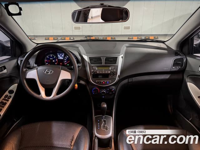 Hyundai Accent(новый кузов / новое поколение) Luxury, 2012 7