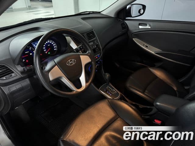 Hyundai Accent(новый кузов / новое поколение) Luxury, 2012 10