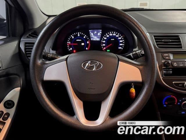 Hyundai Accent(новый кузов / новое поколение) Luxury, 2012 11