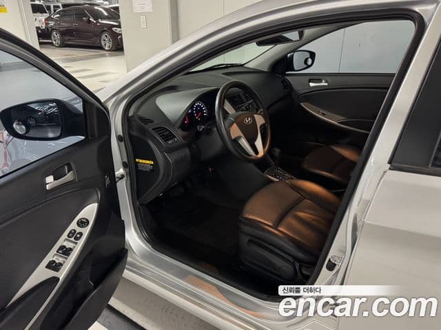 Hyundai Accent(новый кузов / новое поколение) Luxury, 2012 16