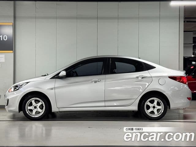 Hyundai Accent(новый кузов / новое поколение) Luxury, 2012 18