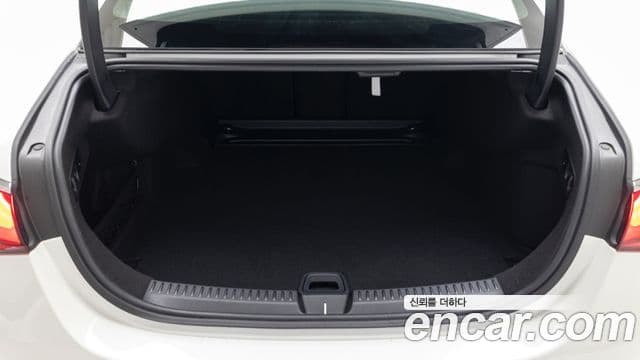 Mercedes-Benz E-класс W214 Exclusive, 2024 11