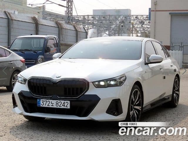 BMW 5시리즈 (G60) 530i xDrive M Sport, 2025 2