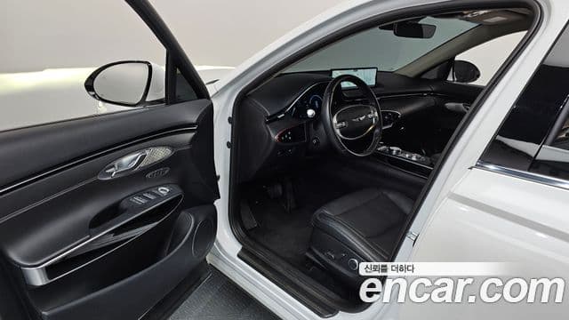 Genesis GV70, 2021 10