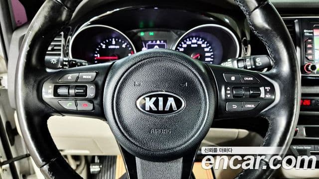 Kia All New Carnival Prestige, 2015 8