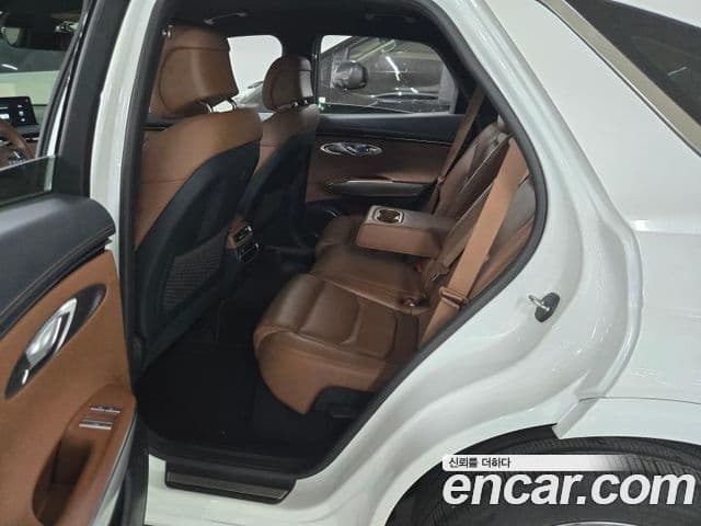 Genesis GV70, 2024 9