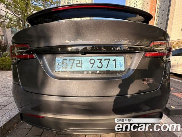 Tesla модель X Plaid, 2023 4