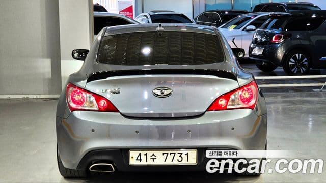 Hyundai Genesis купе 200 турбо R, 2010 все фото