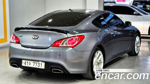 Hyundai Genesis купе 200 турбо R, 2010 6