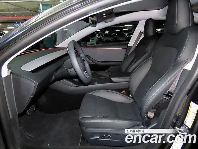 Tesla модель 3, 2025 6