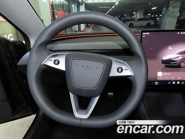 Tesla модель 3, 2025 8