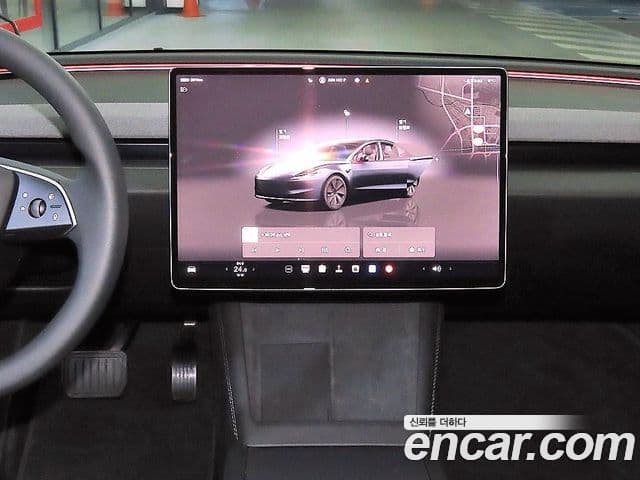 Tesla модель 3, 2025 11