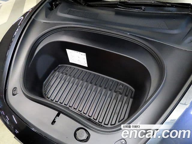 Tesla модель 3, 2025 19