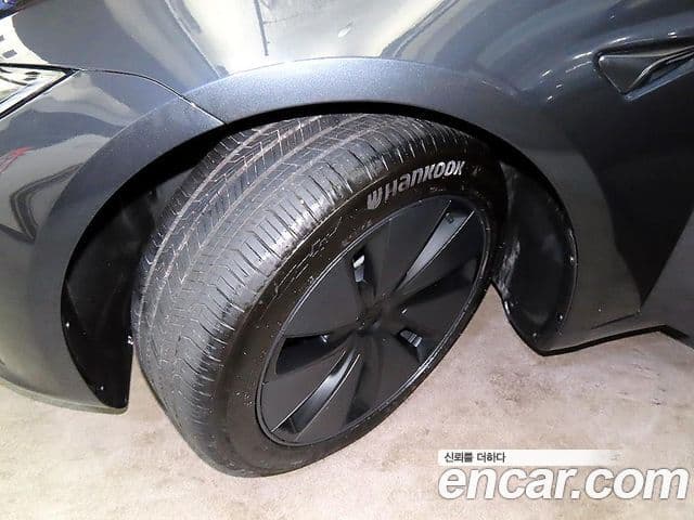 Tesla модель 3, 2025 20