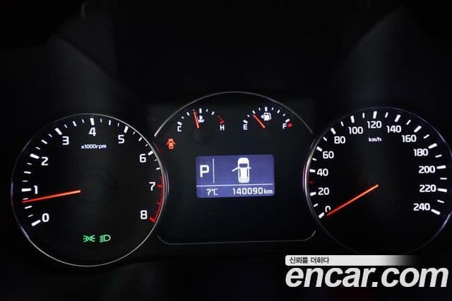 Kia All New Carens Prestige, 2015 8