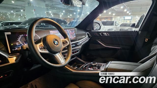 BMW X7 (G07) xDrive 40i M Sport 6인승, 2025 11