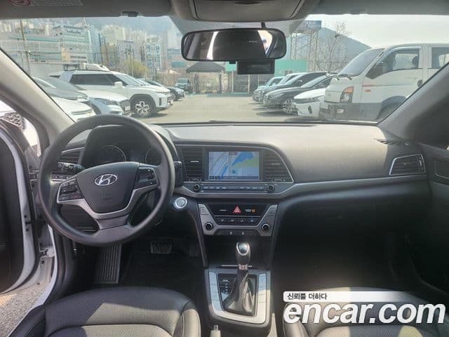 Hyundai Avante AD 1.6 GDI Value Plus, 2018 13