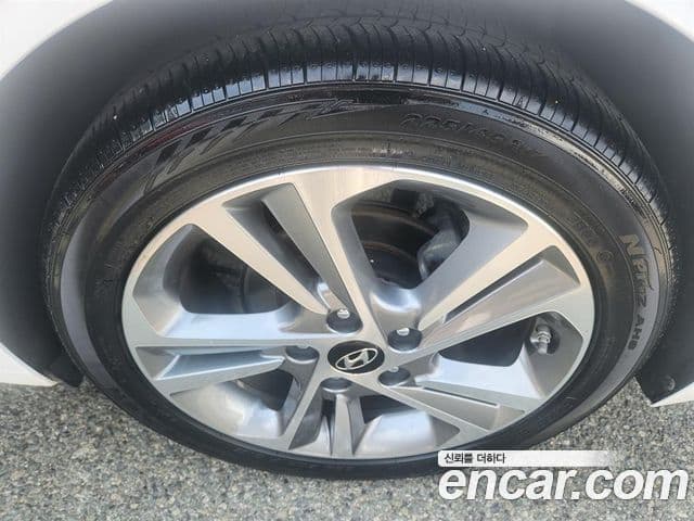 Hyundai Avante AD 1.6 GDI Value Plus, 2018 16