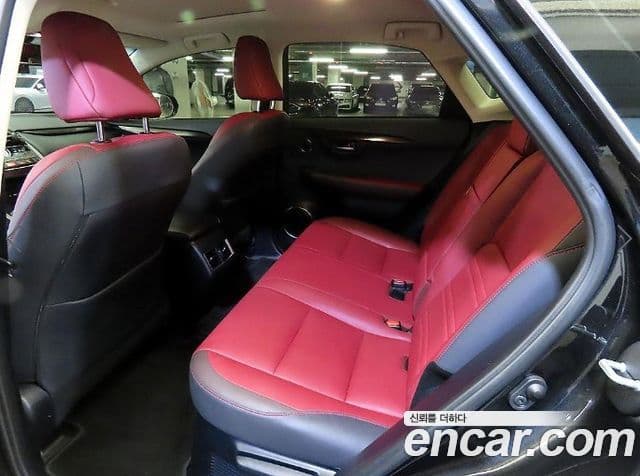 Lexus NX300h Executive, 2019 7