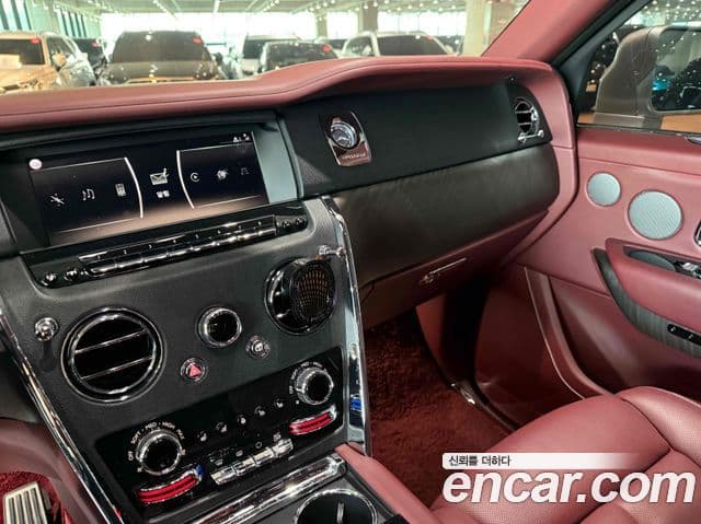 Rolls-Royce Cullinan, 2021 11