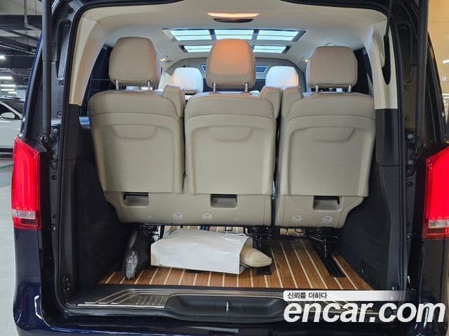 Mercedes-Benz V-класс W447, 2022 6