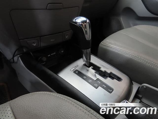 Hyundai Avante HD Luxury, 2010 11