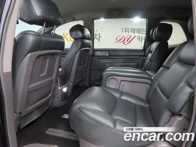 KG모빌리티(SsangYong) Korando 투리스모 4WD 9인승 Adventure 60th Edition, 2015 6