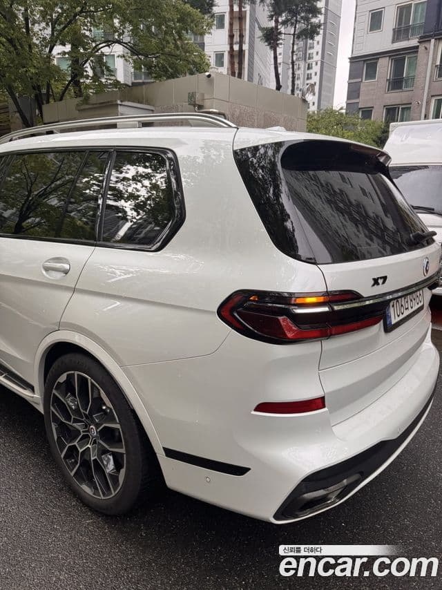 BMW X7 (G07) xDrive 40d M Sport 6인승, 2024 7