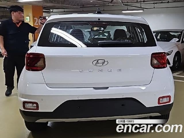 Hyundai Venue Premium, 2026 12