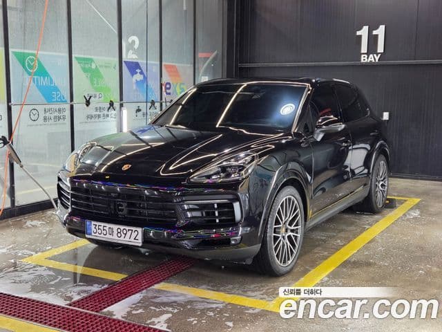 Porsche Cayenne (PO536), 2020 3
