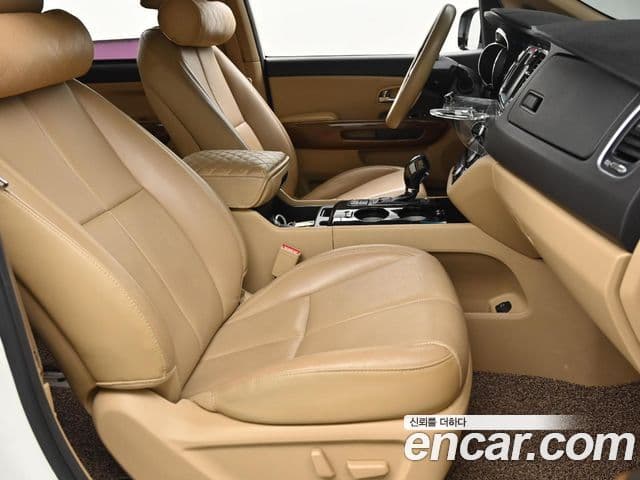 Kia All New Carnival Noblesse, 2016 10