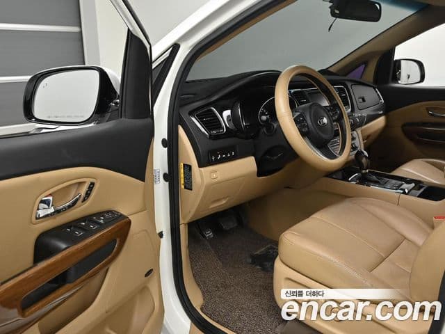 Kia All New Carnival Noblesse, 2016 11